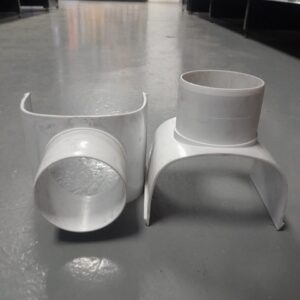 D-SHAPE GUTTER OUTLET